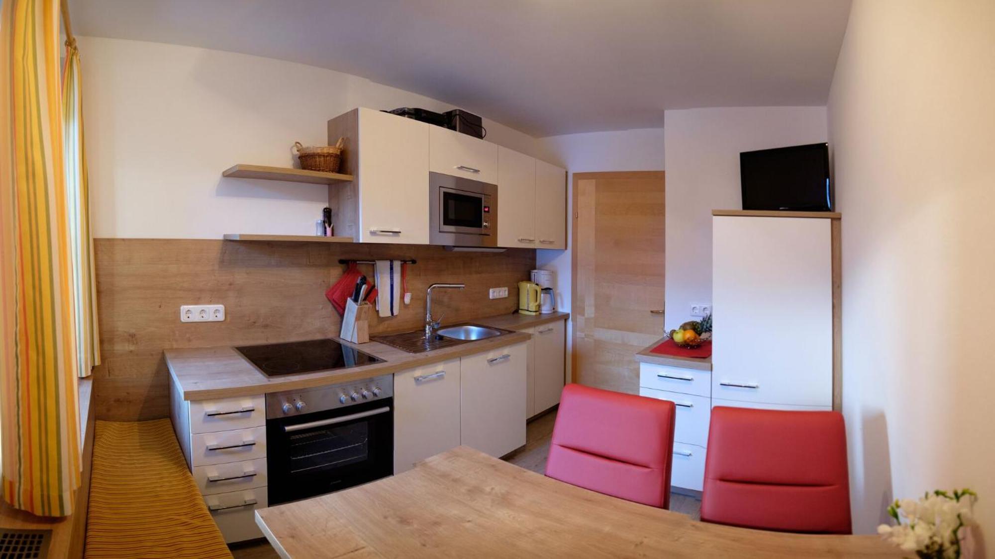 Ferienwohnung Schoenauer Haus im Ennstal Bagian luar foto