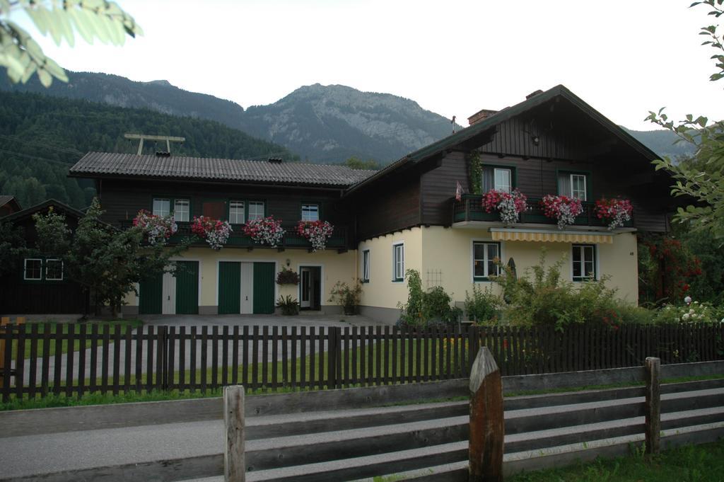 Ferienwohnung Schoenauer Haus im Ennstal Bagian luar foto